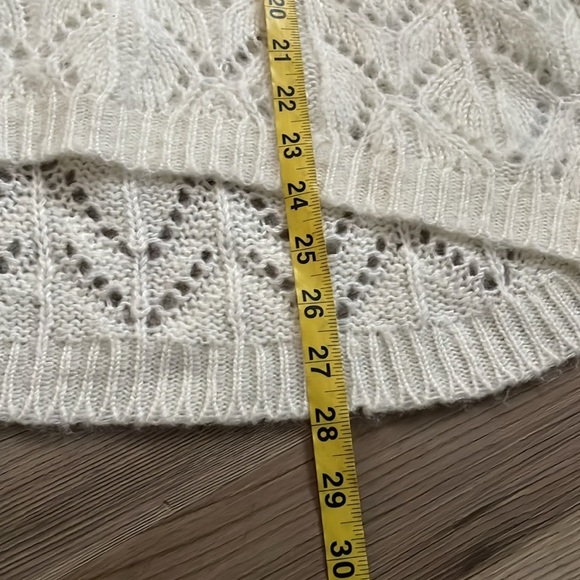 American Eagle Jegging Fit Womens V-Neck open Knit Sweater Cream Size M NWOT - Picture 10 of 11